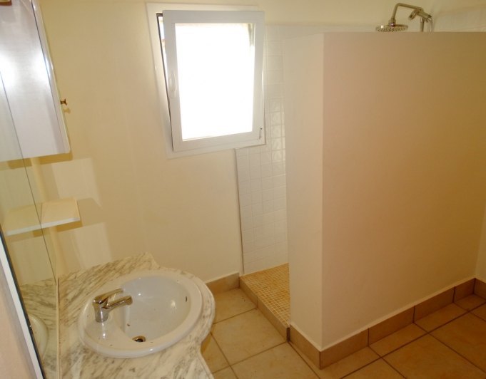 Kommersiella byggnader med 4 lägenheter till salu i Javea