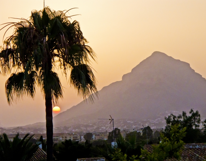Lyxigt boende i utsökt Jávea-villa med panoramautsikt och avancerade funktioner