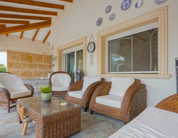 Traditionell Enplansvilla i Costa Nova, Jávea – Platt Tomt, Pool och Utomhusliv