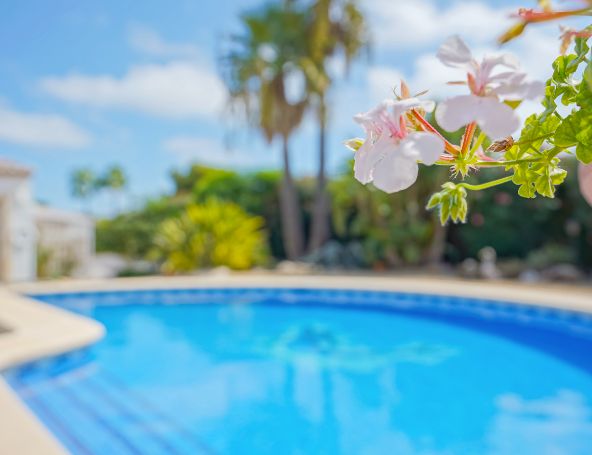 Traditionell Enplansvilla i Costa Nova, Jávea – Platt Tomt, Pool och Utomhusliv