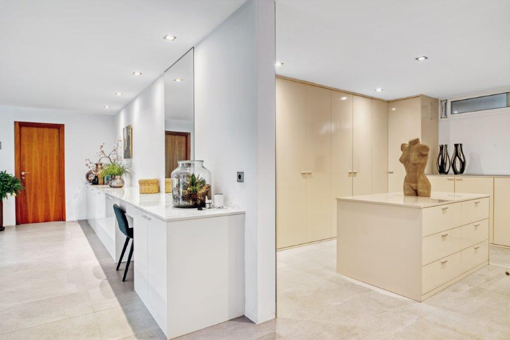 Modern villa med 5 sovrum till salu i Javea