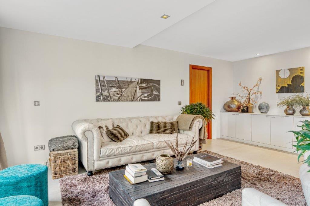 Modern villa med 5 sovrum till salu i Javea