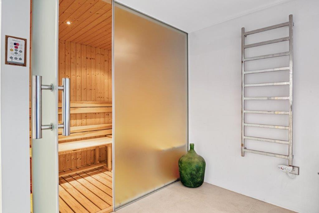 Modern villa med 5 sovrum till salu i Javea