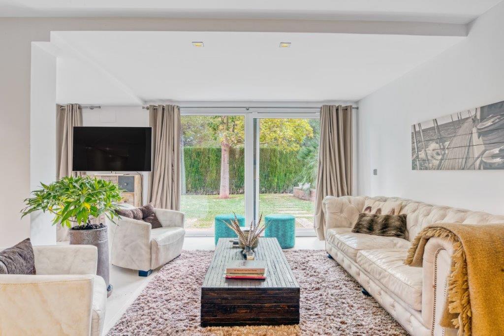 Modern villa med 5 sovrum till salu i Javea