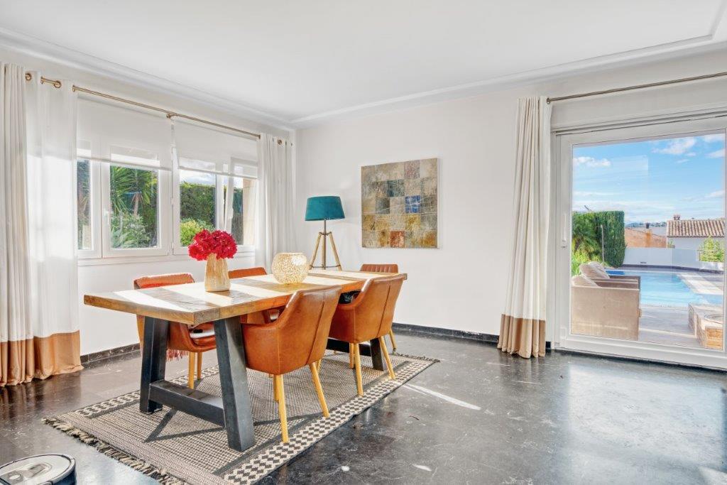 Modern villa med 5 sovrum till salu i Javea
