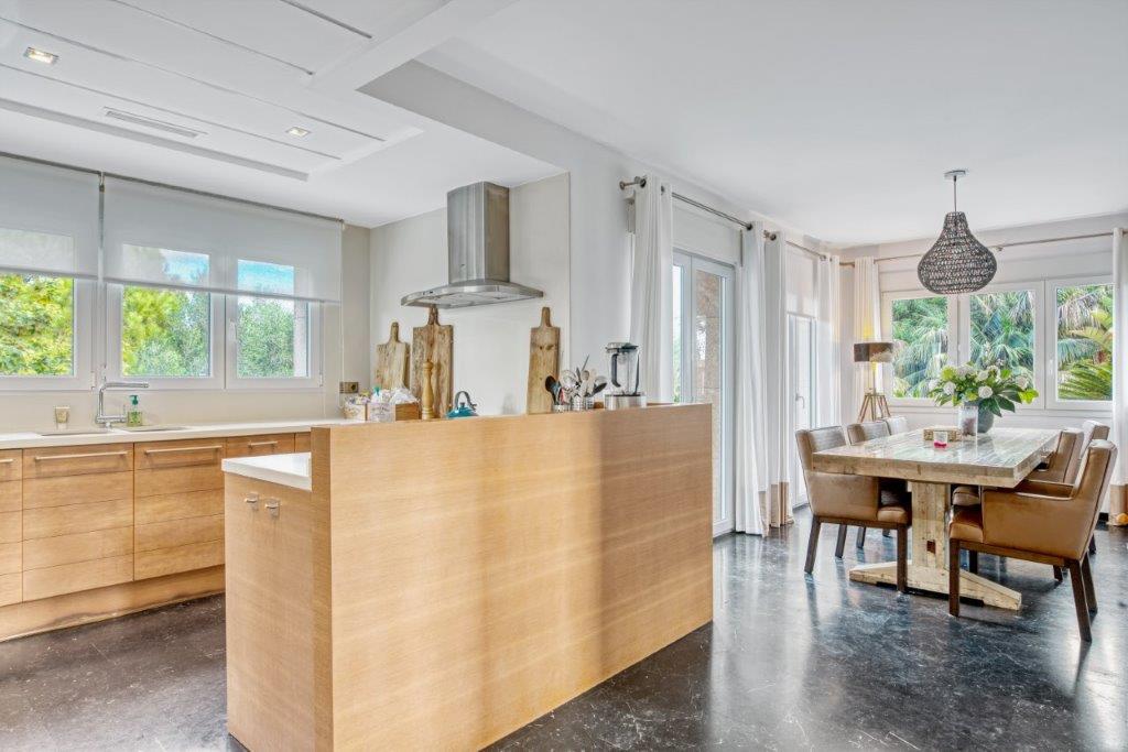 Modern villa med 5 sovrum till salu i Javea