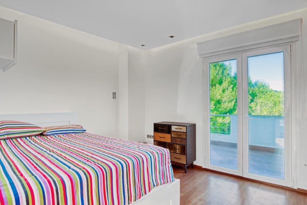 Modern villa med 5 sovrum till salu i Javea