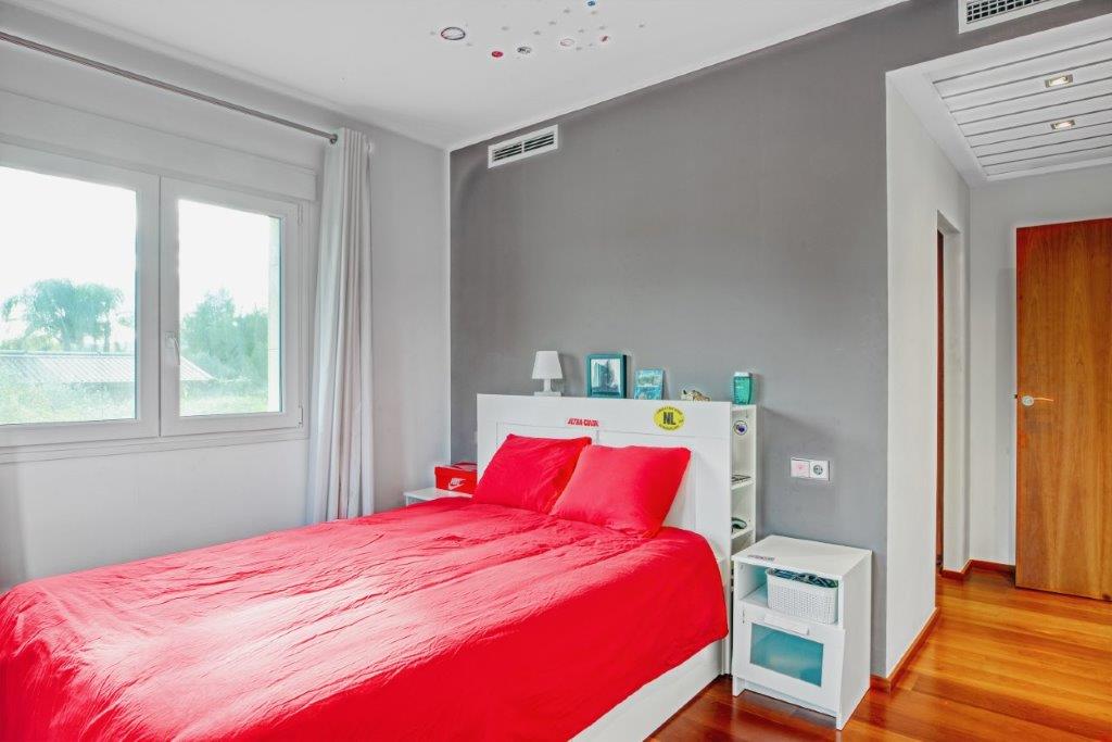 Modern villa med 5 sovrum till salu i Javea