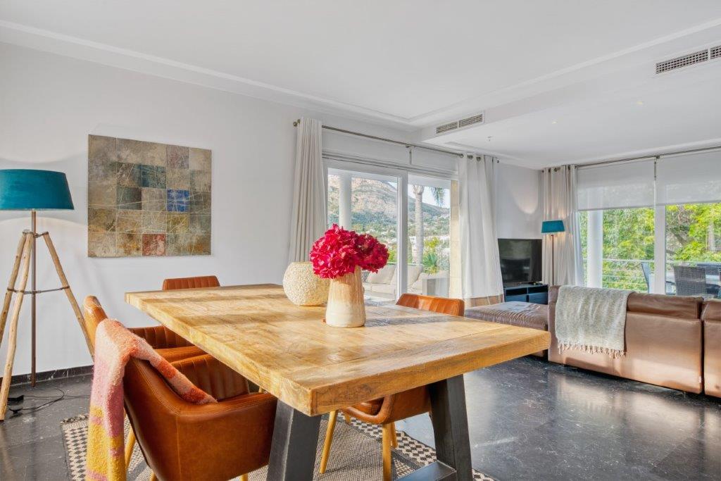 Modern villa med 5 sovrum till salu i Javea