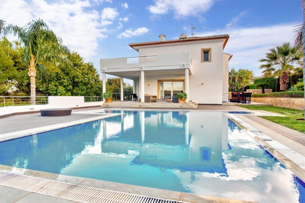 Modern villa med 5 sovrum till salu i Javea