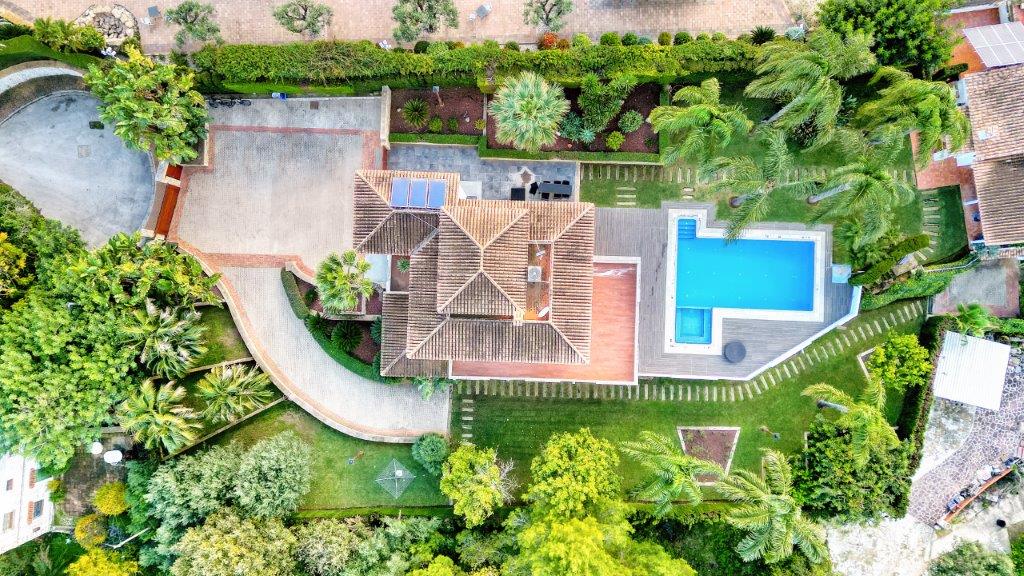 Modern villa med 5 sovrum till salu i Javea